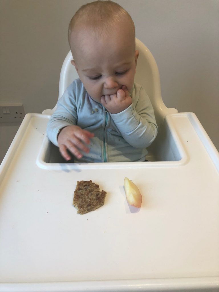 How to serve a breakfast pancake to your 6month old + baby led weaner