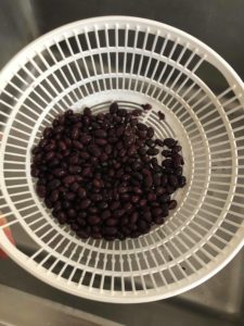 rinse black beans with water