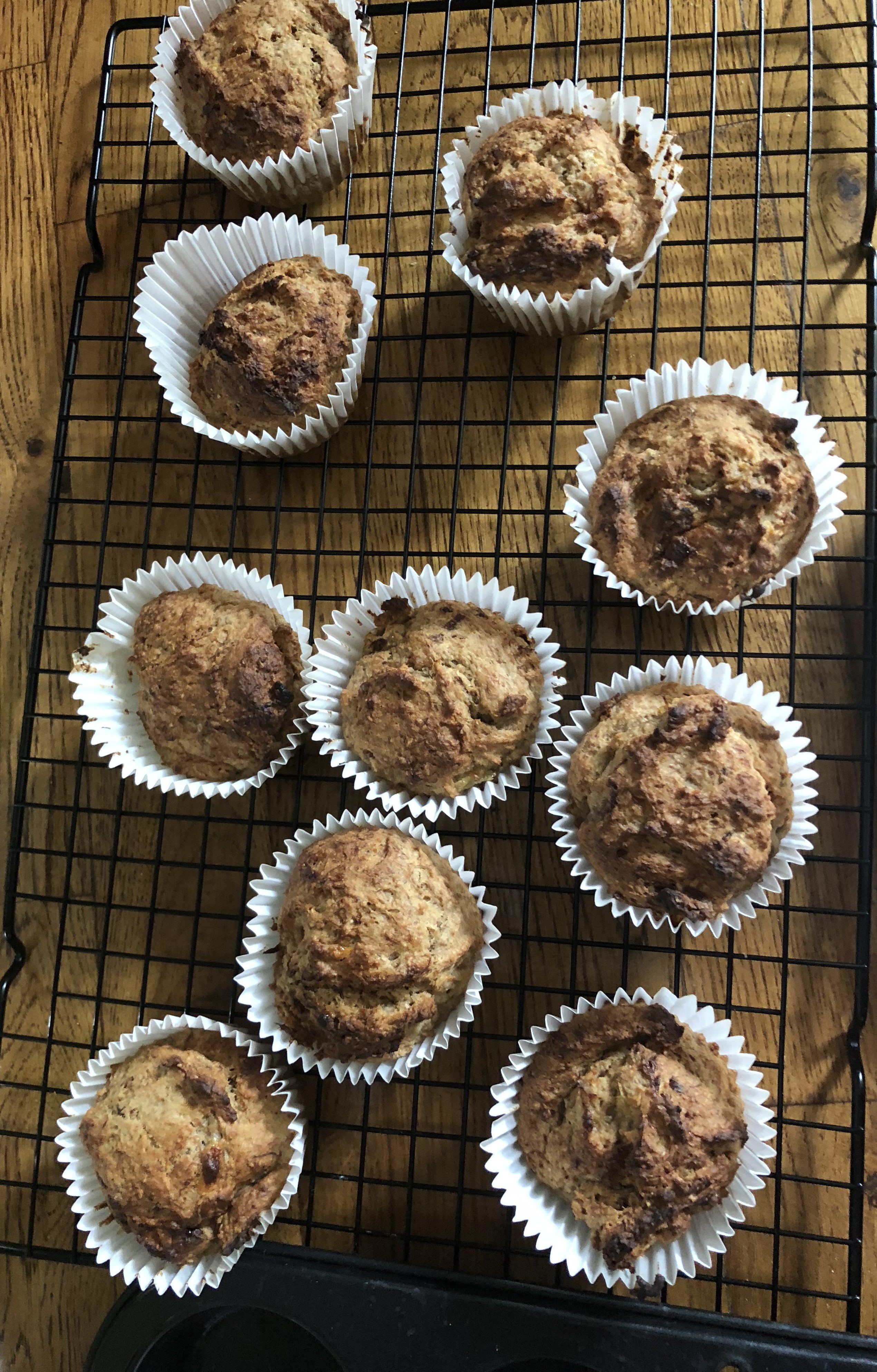 Banana & Date Muffins (4 ingredients)