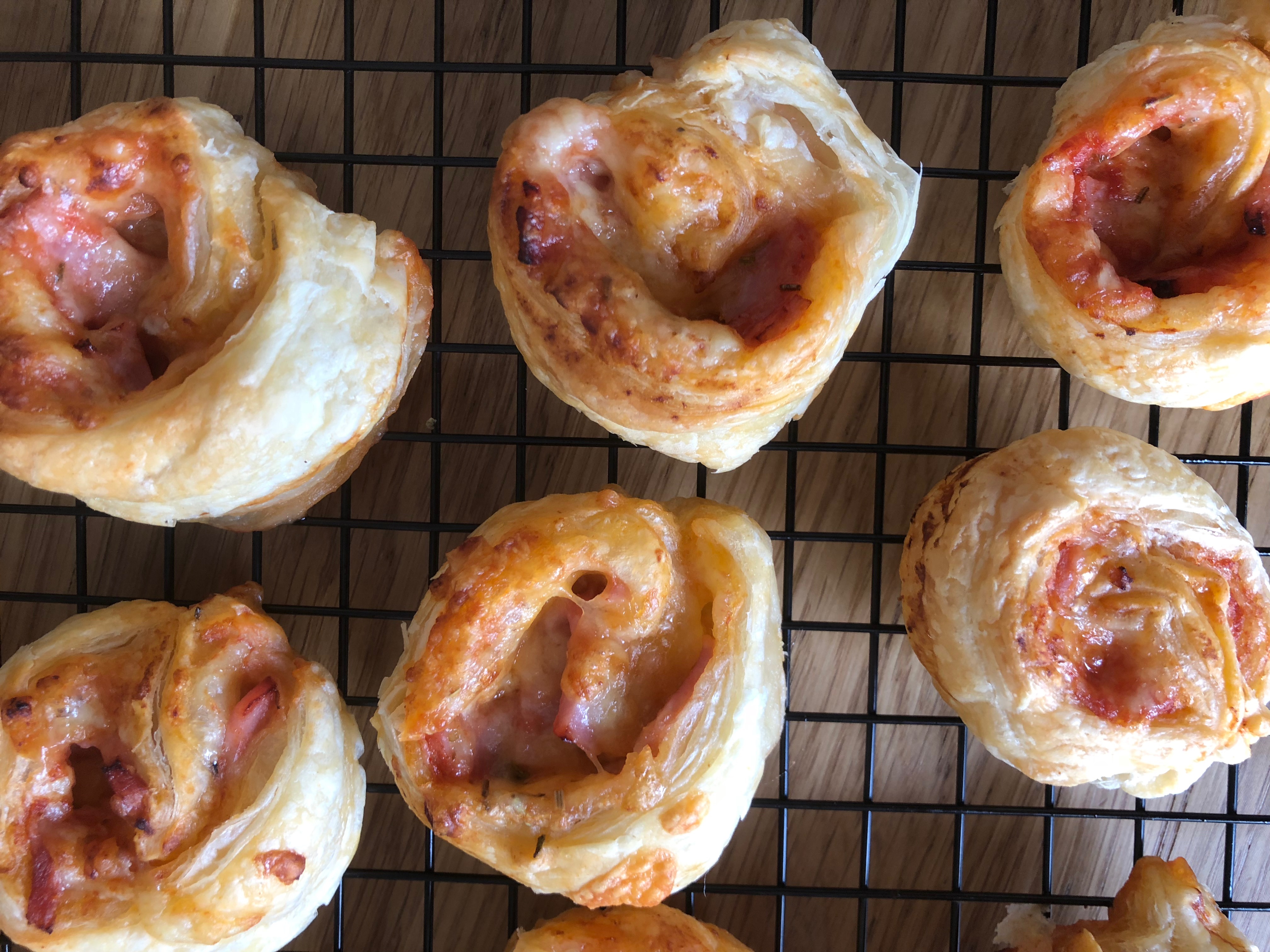 Ham & Cheese Pinwheels (4 ingredients)