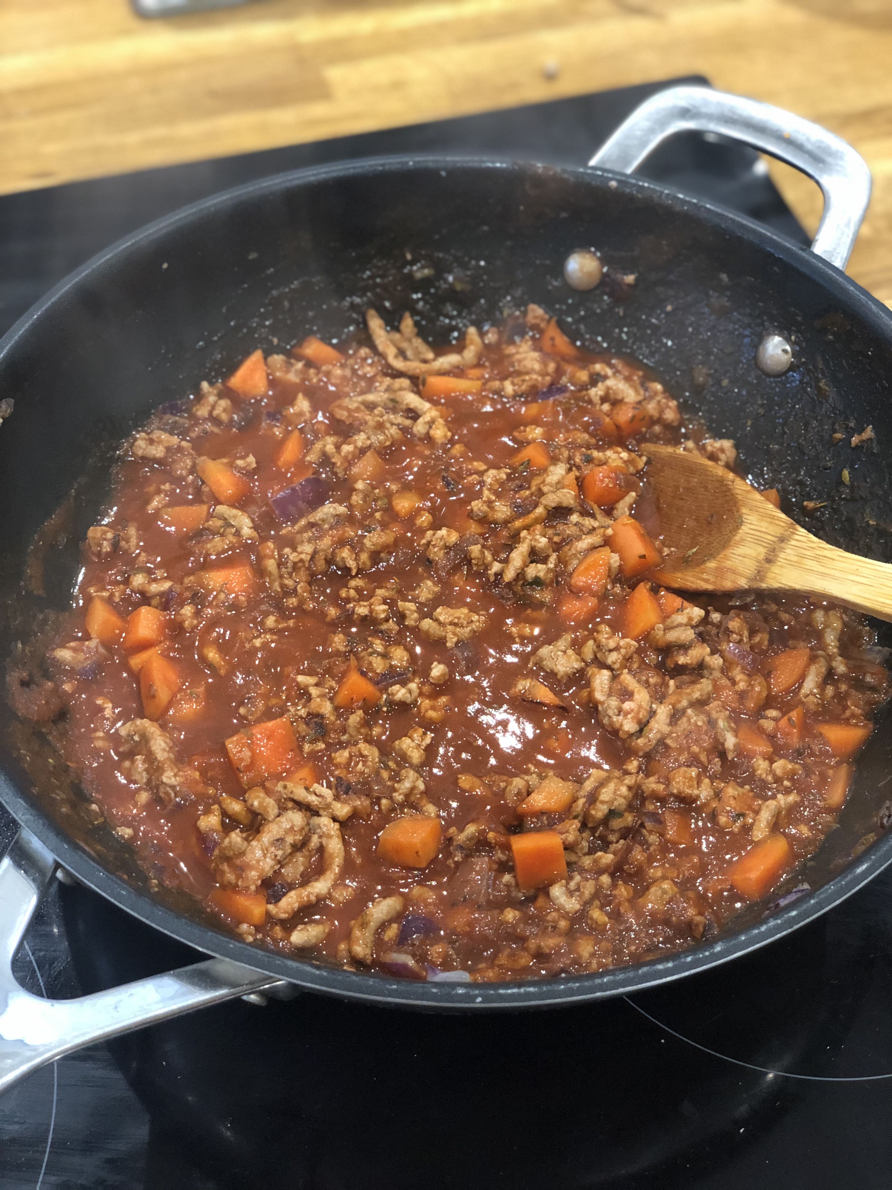Easy Bolognese (5 Ingredients)
