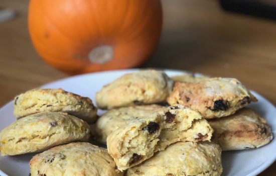 Delicious Pumpkin Scones (5 ingredients, no sugar)