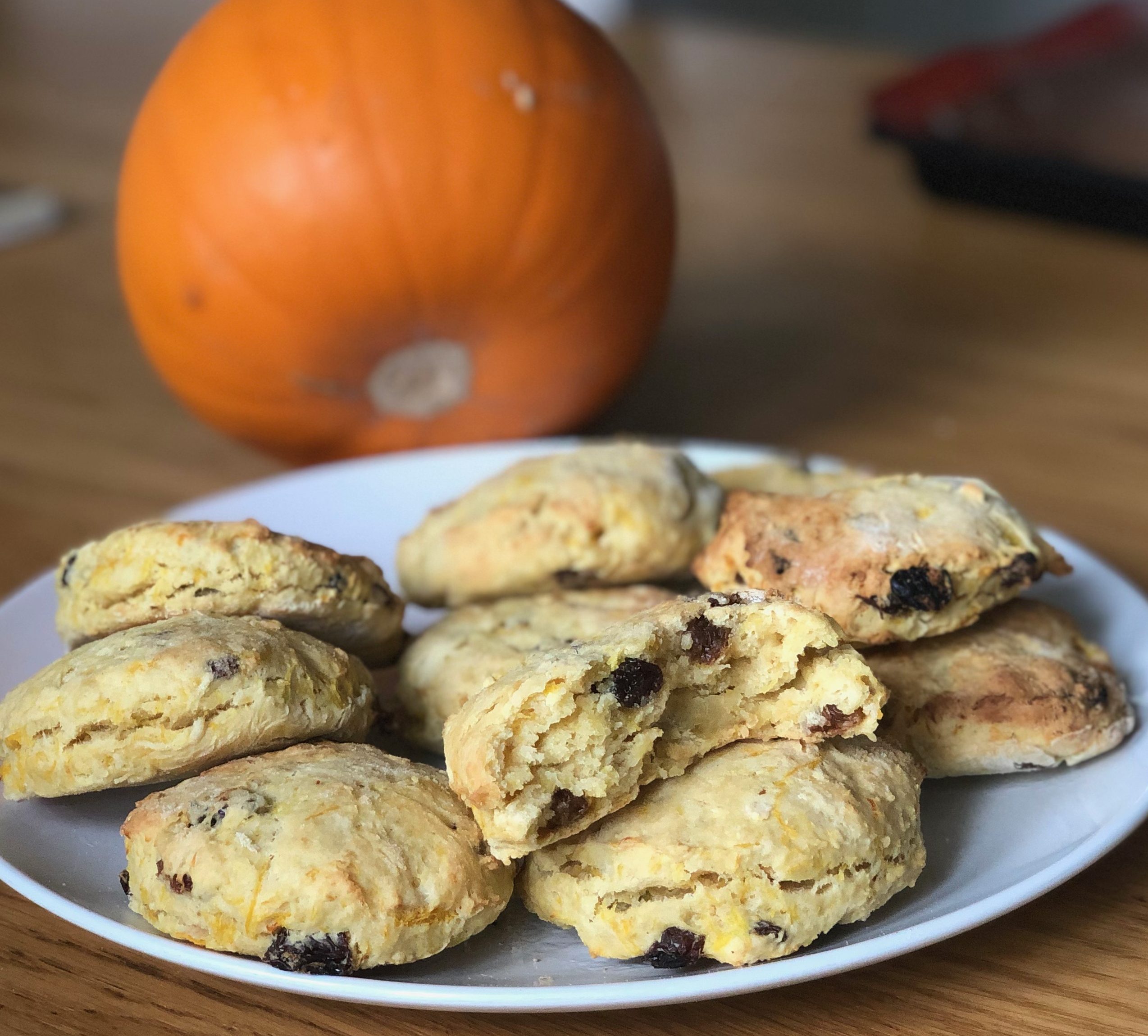 Delicious Pumpkin Scones (5 ingredients, no sugar)